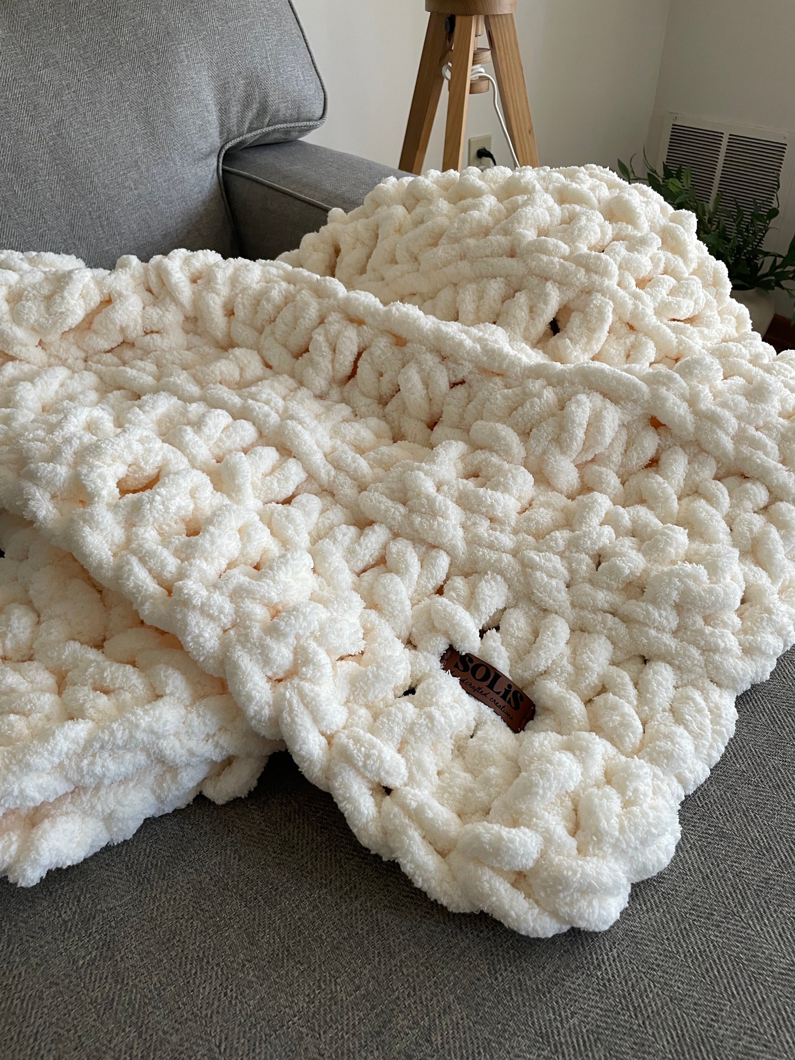 Chunky Finger-Knit Throw Blanket